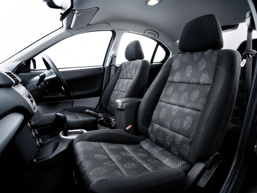 Интерьер Proton Persona Elegance 2010 года  (фото 4 из 8)